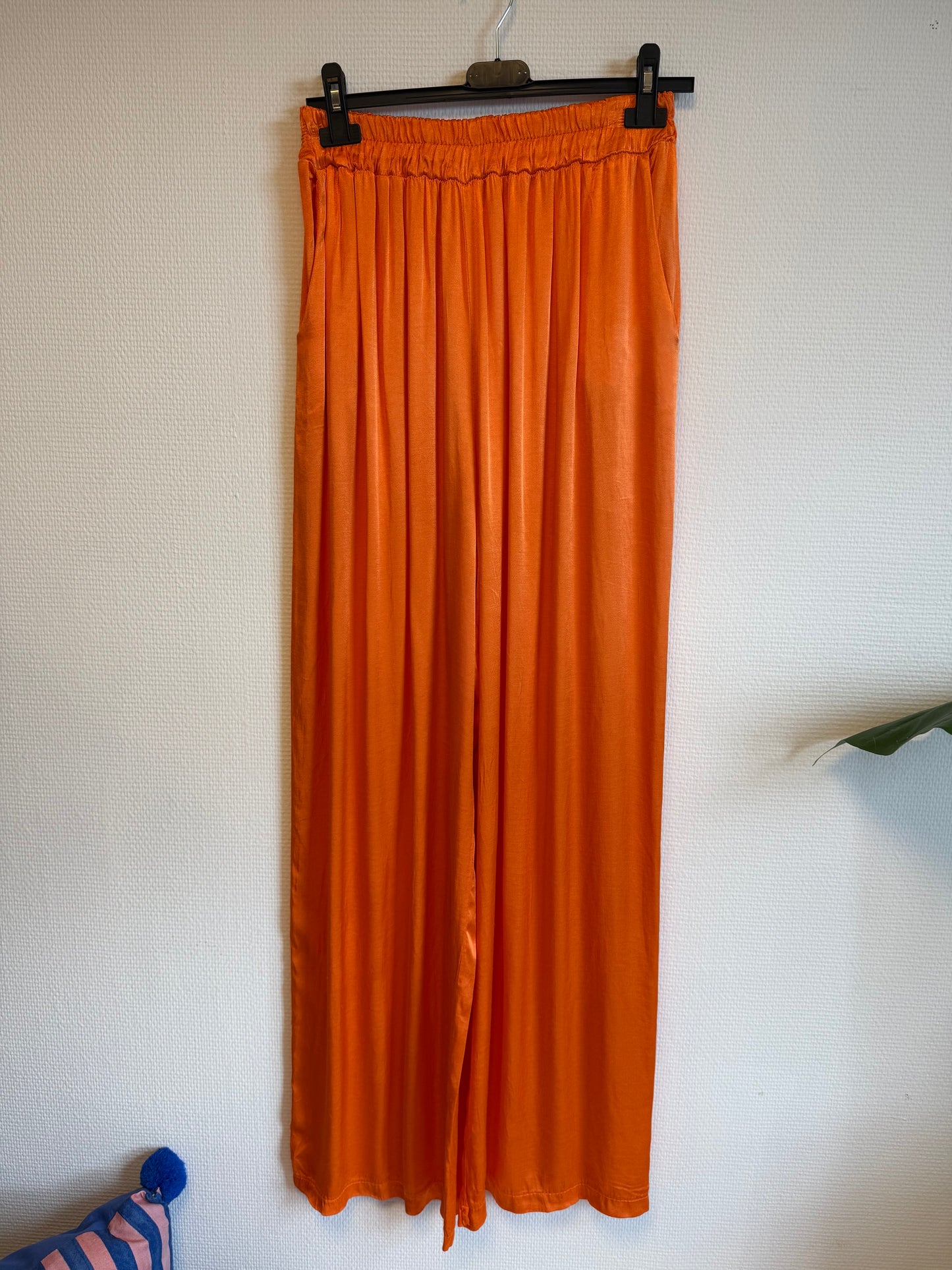 Satijnen broek van viscose oranje