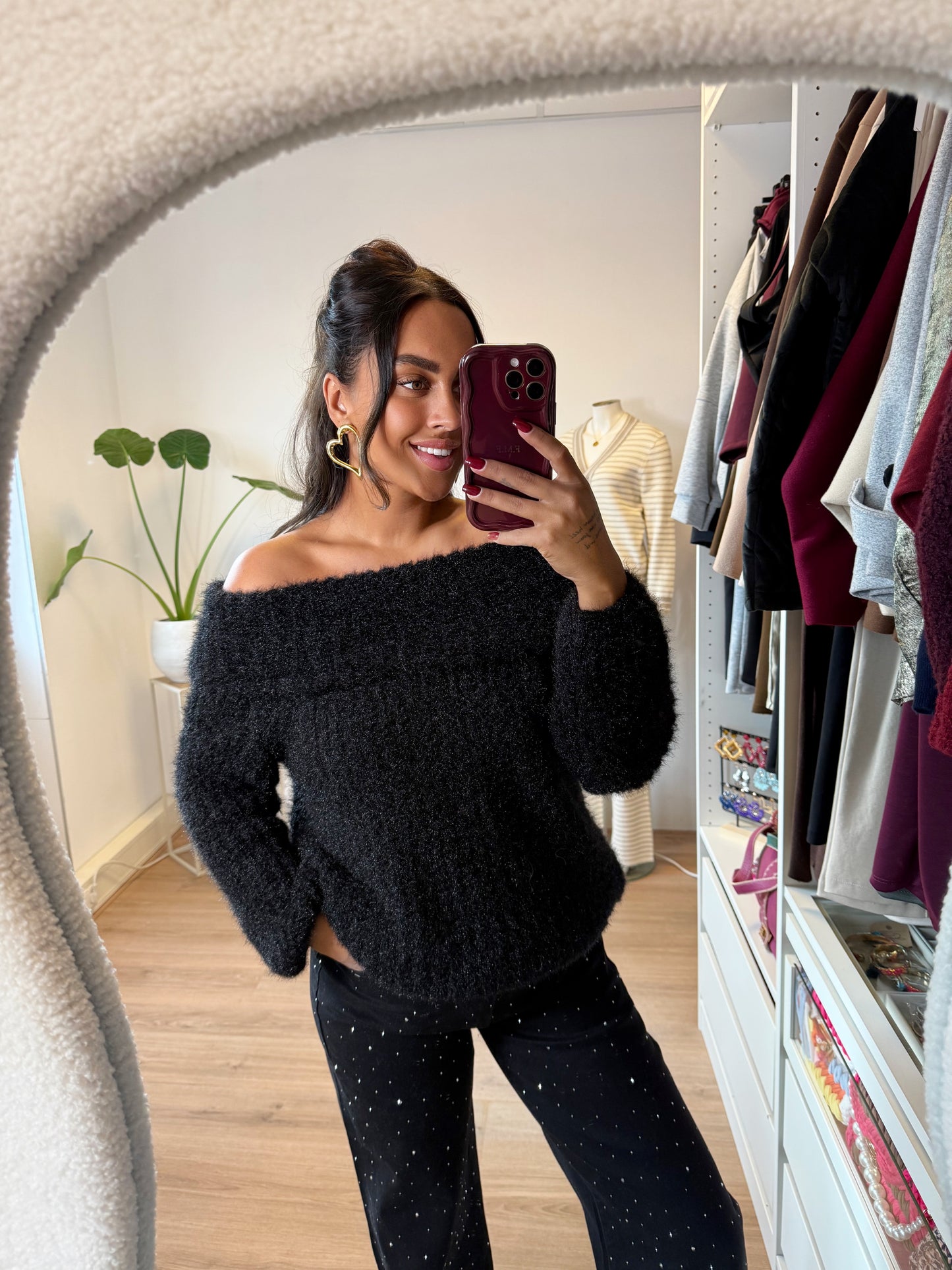 Amber off-shoulder knit black