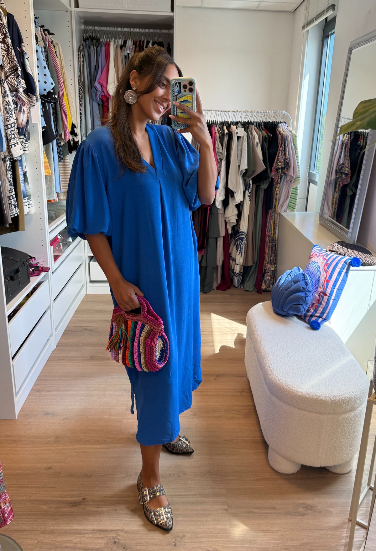 Ballon midi jurk met v-hals & zakken kobalt blauw