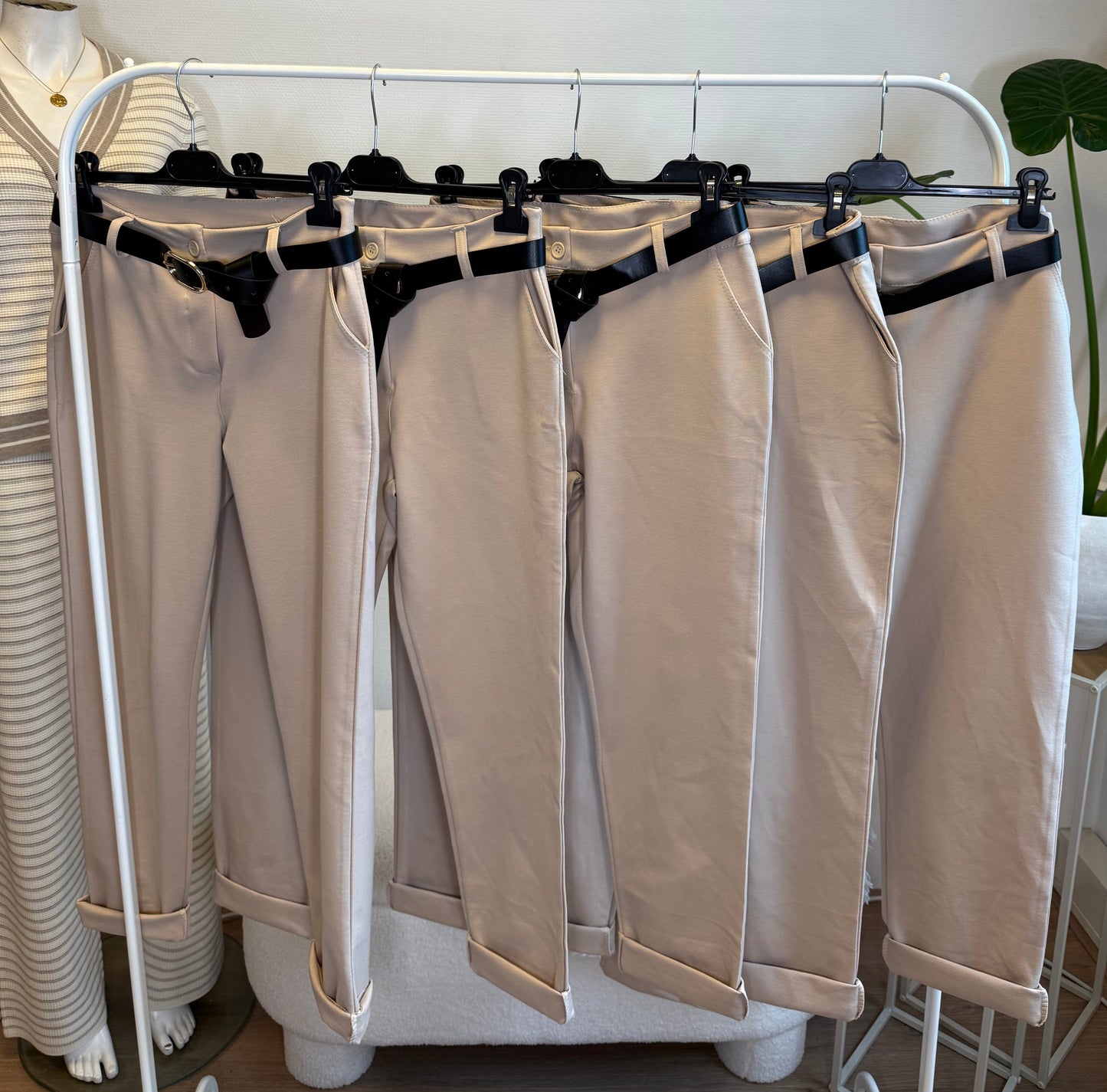The perfect office pants beige
