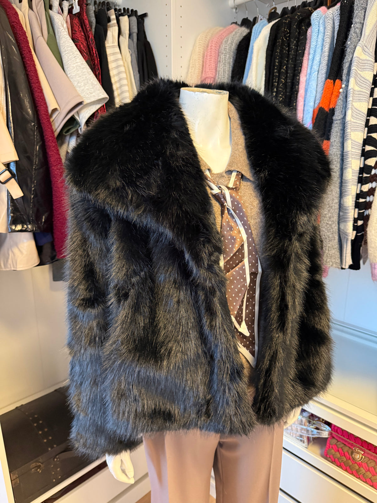 Faux fur jas zwart