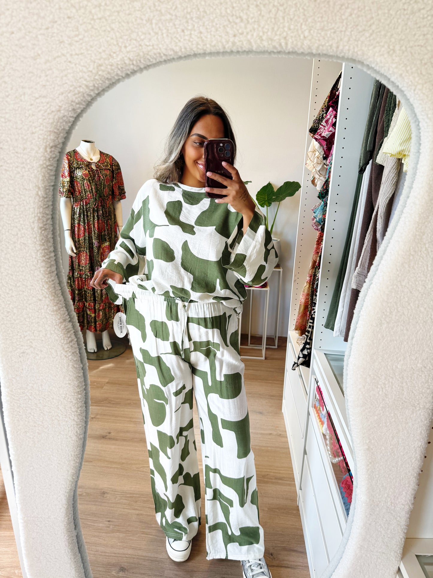 Kiara two piece set offwhite & sage green