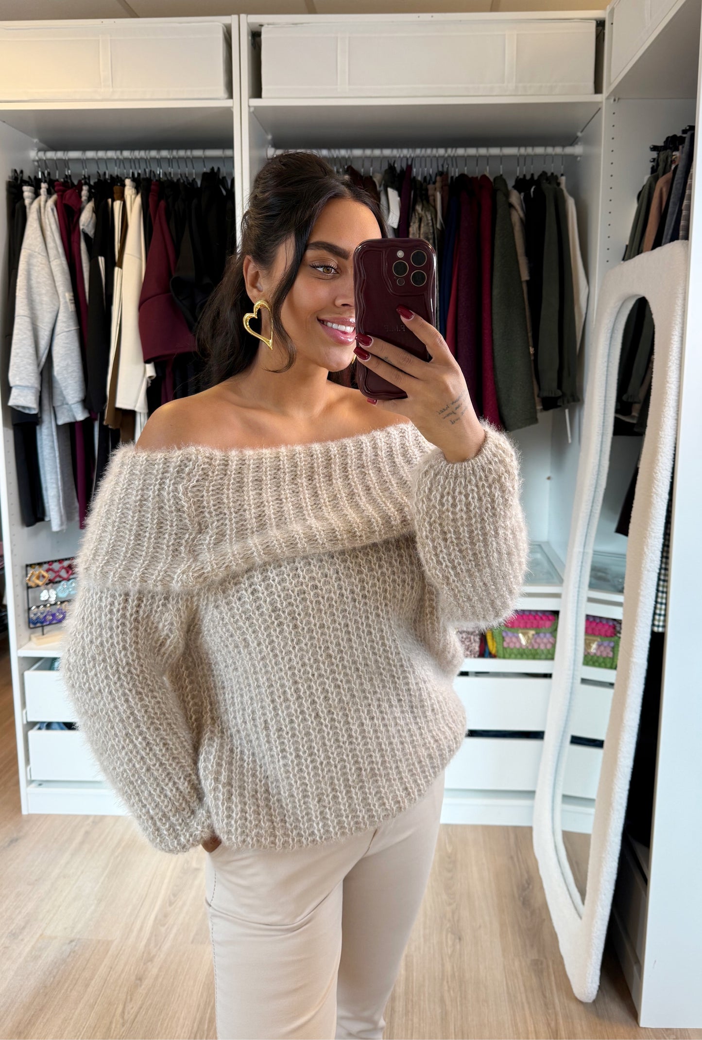 Amber off-shoulder knit beige
