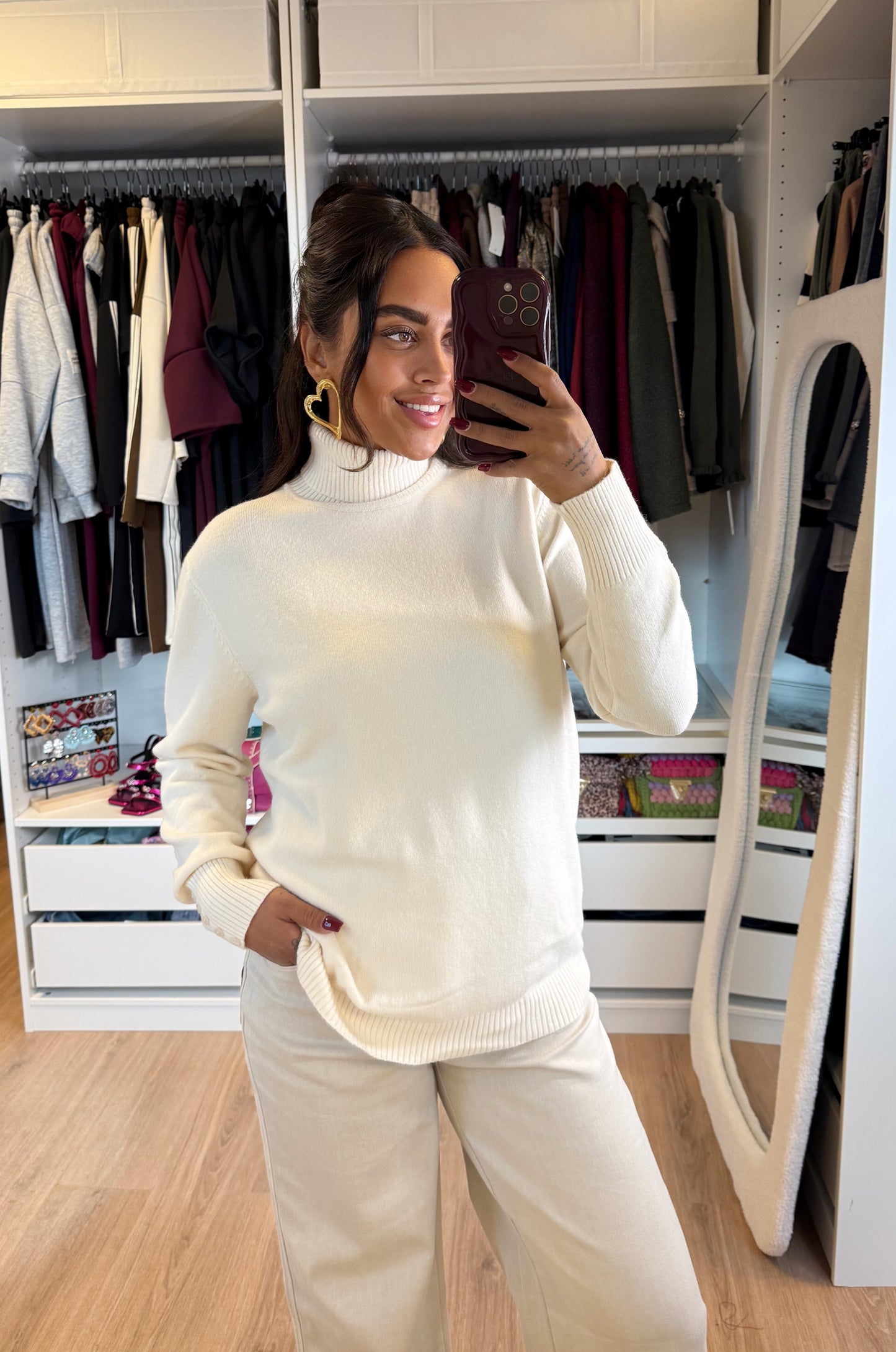 Yara button col offwhite