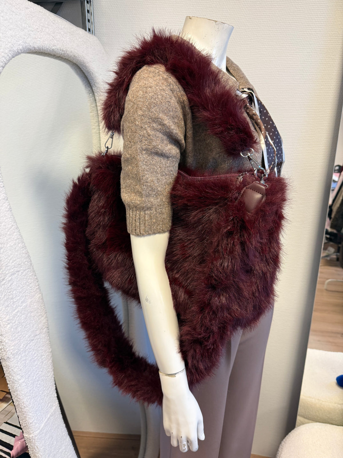 Faux fur schoudertas middelmaat bordeaux