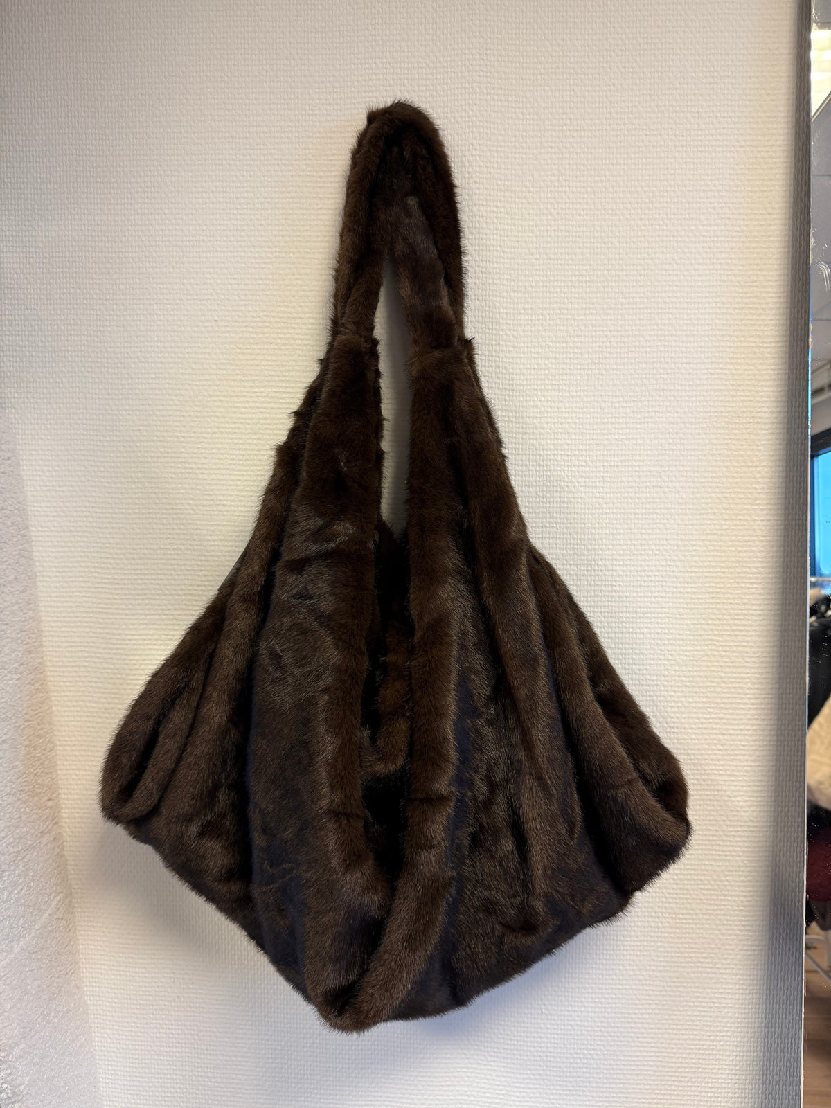 Faux fur slouchy tas XL choco bruin