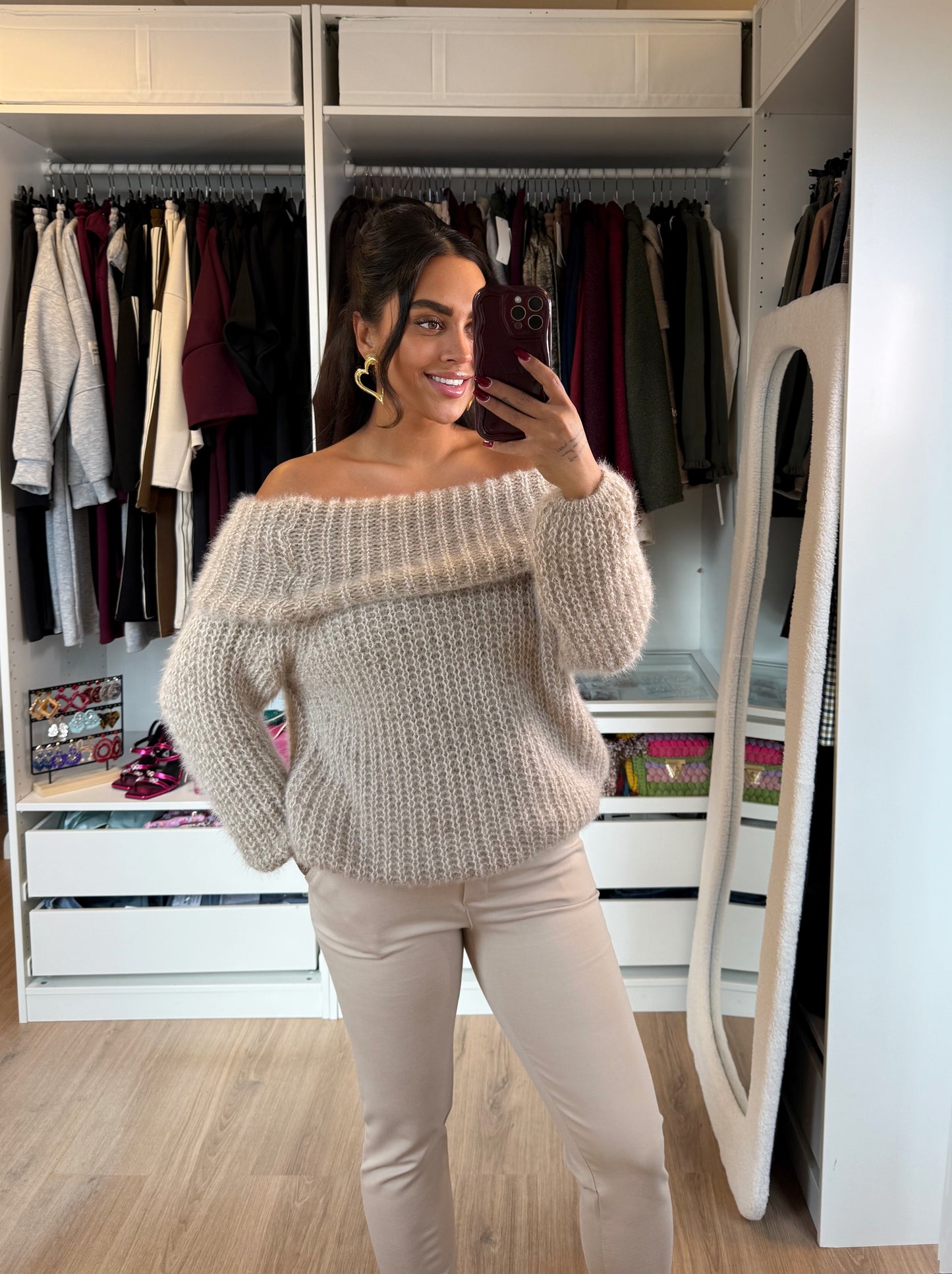 Amber off-shoulder knit beige