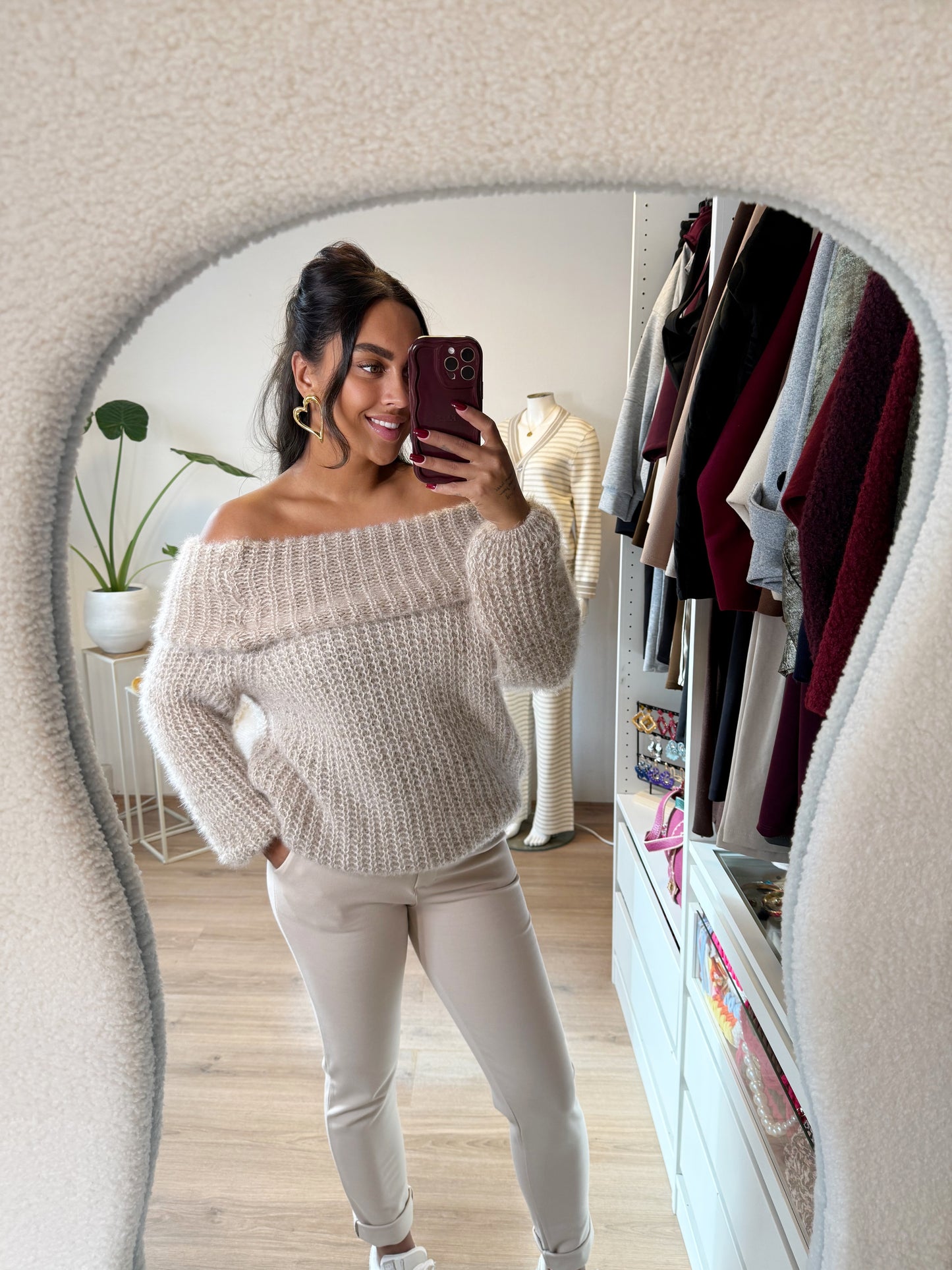 Amber off-shoulder knit beige