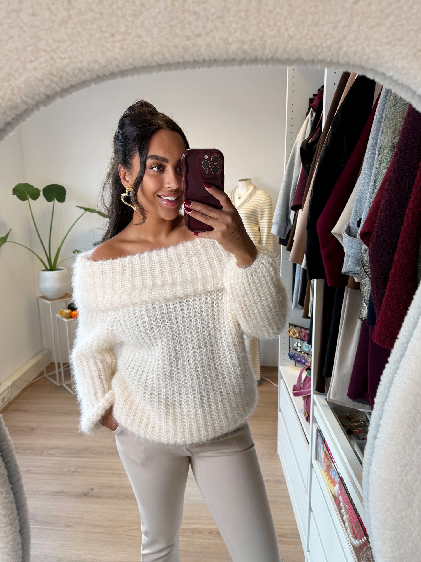 Amber off-shoulder knit offwhite