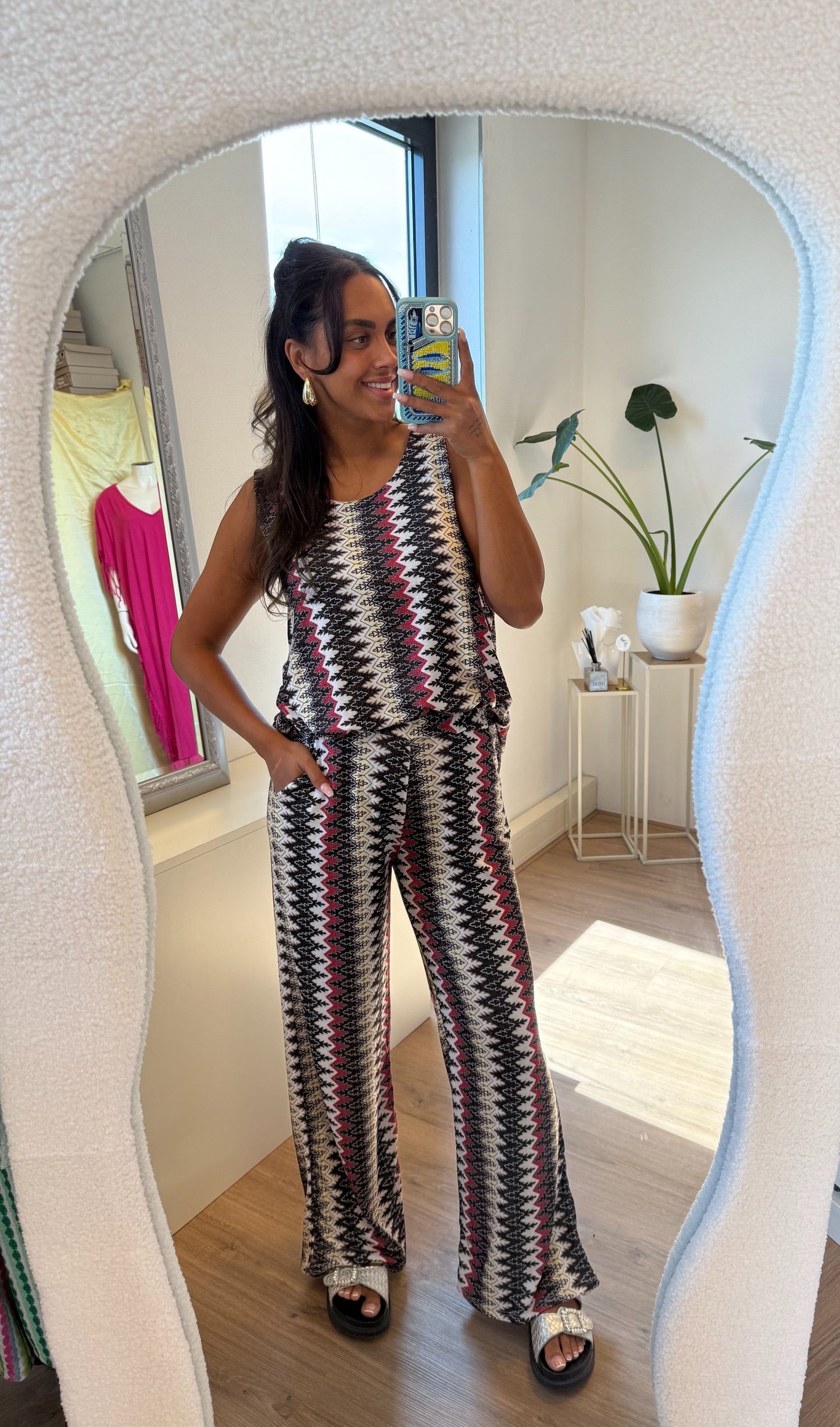 Tweedelige set shiny met print zwart & rood