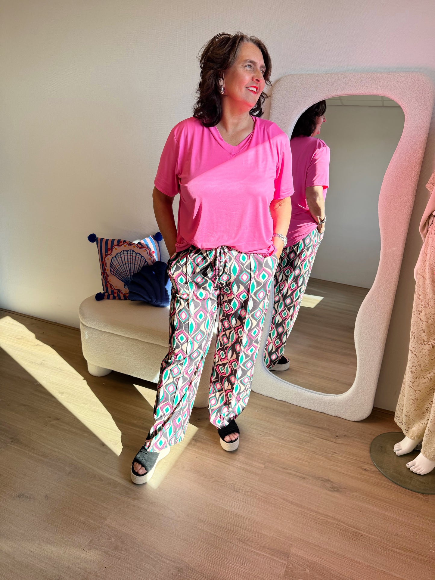 Julia wide leg print jogger pink & green