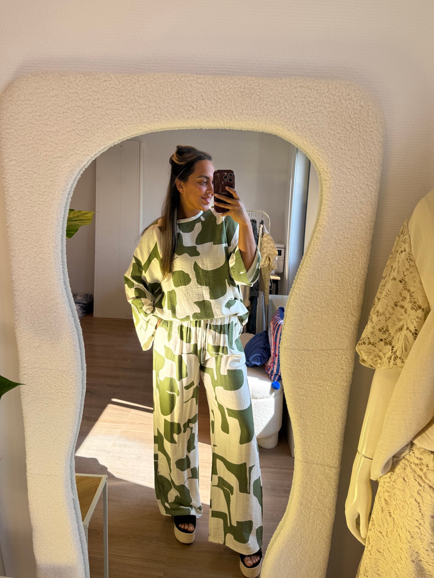 Kiara two piece set offwhite & sage green