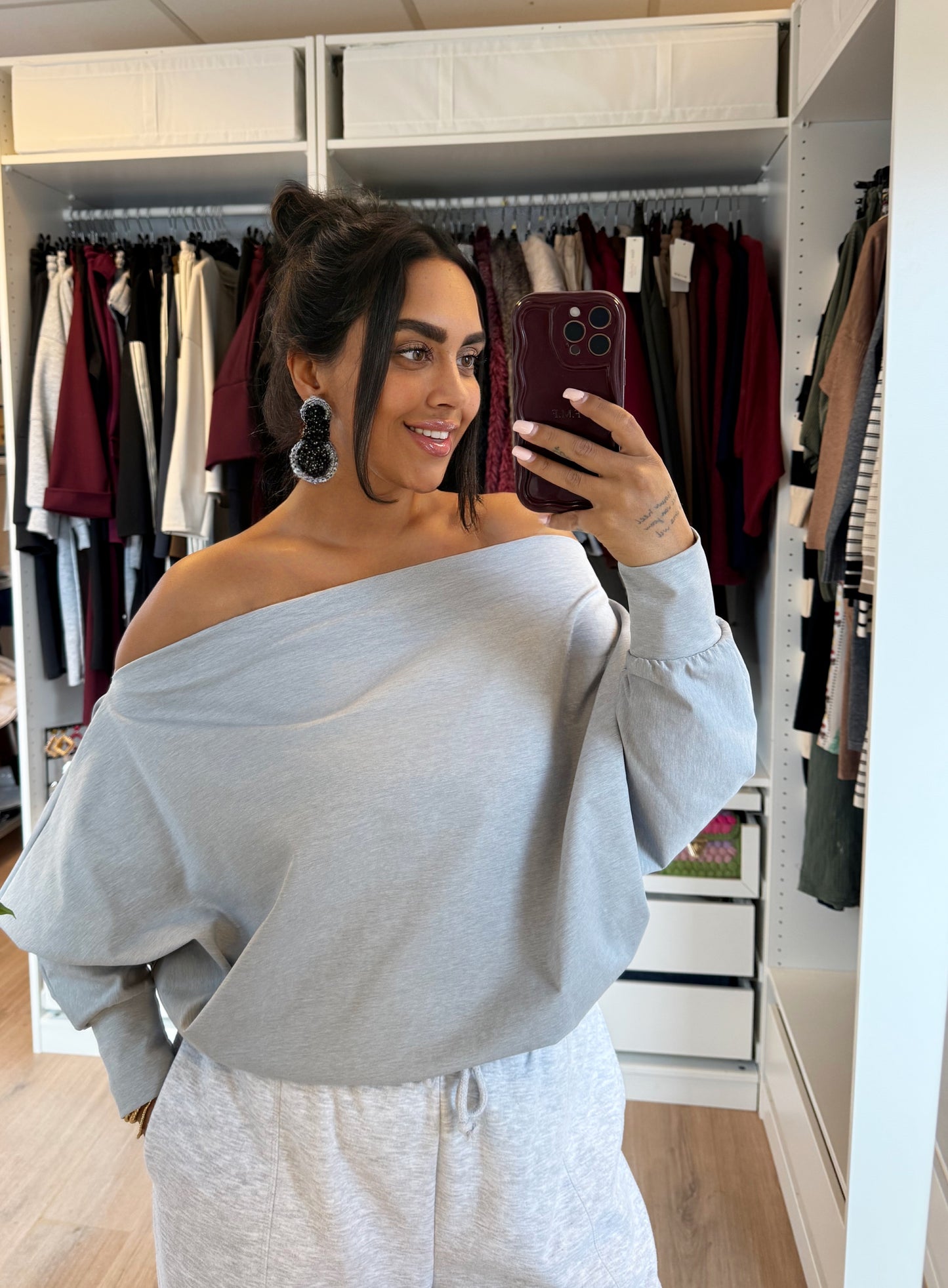 Olivia off-shoulder top grey