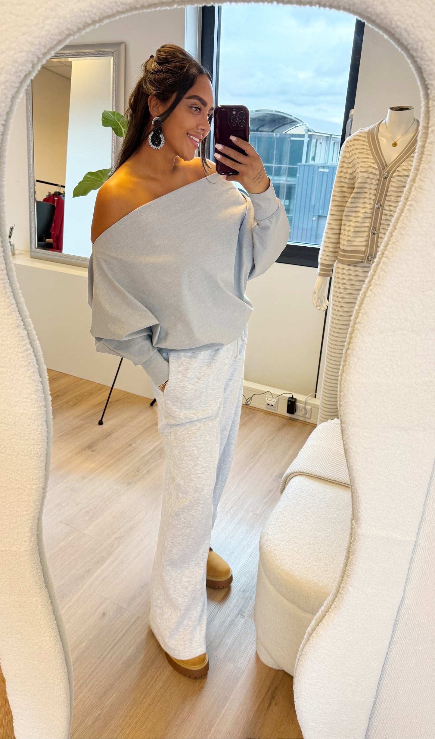 Olivia off-shoulder top grey