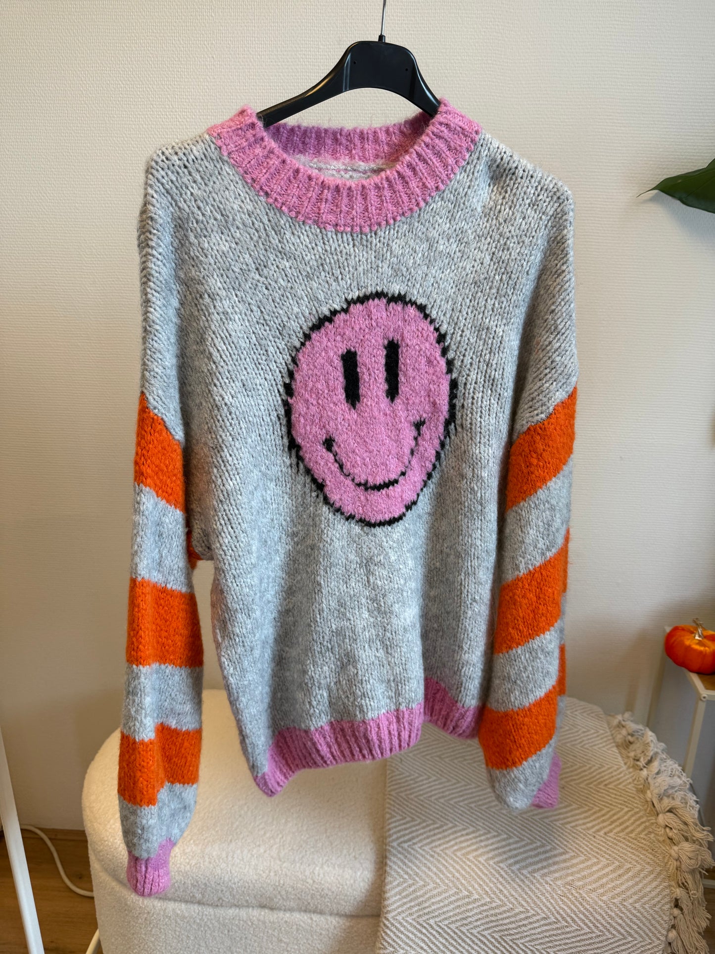 Balloon smiley sweater grey