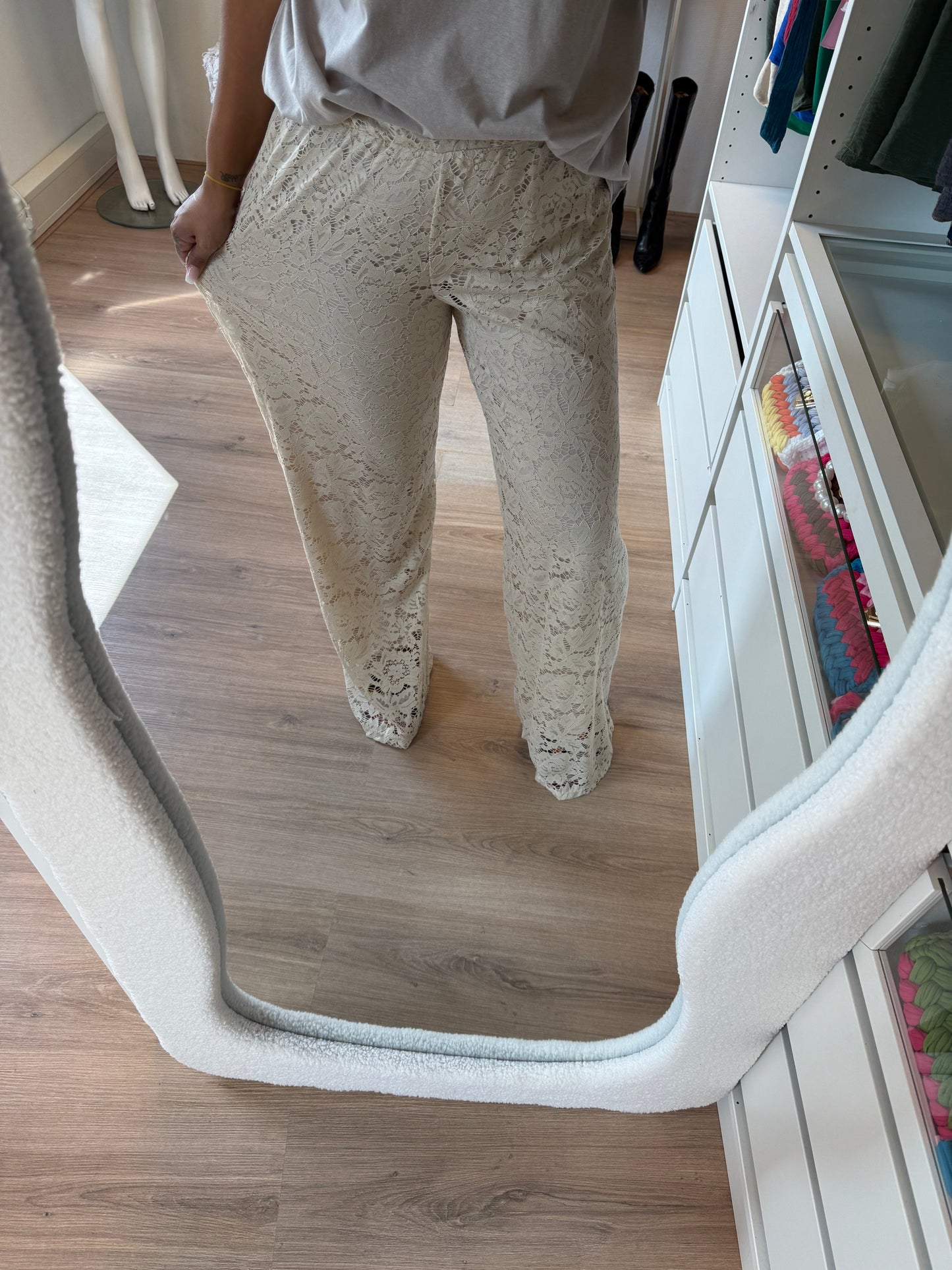 Leah lace pants beige