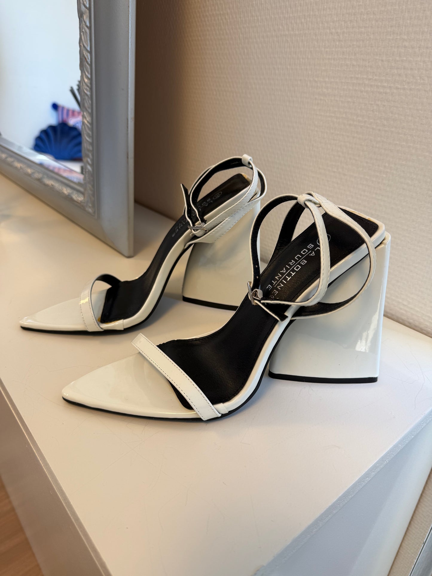 Nina heels white