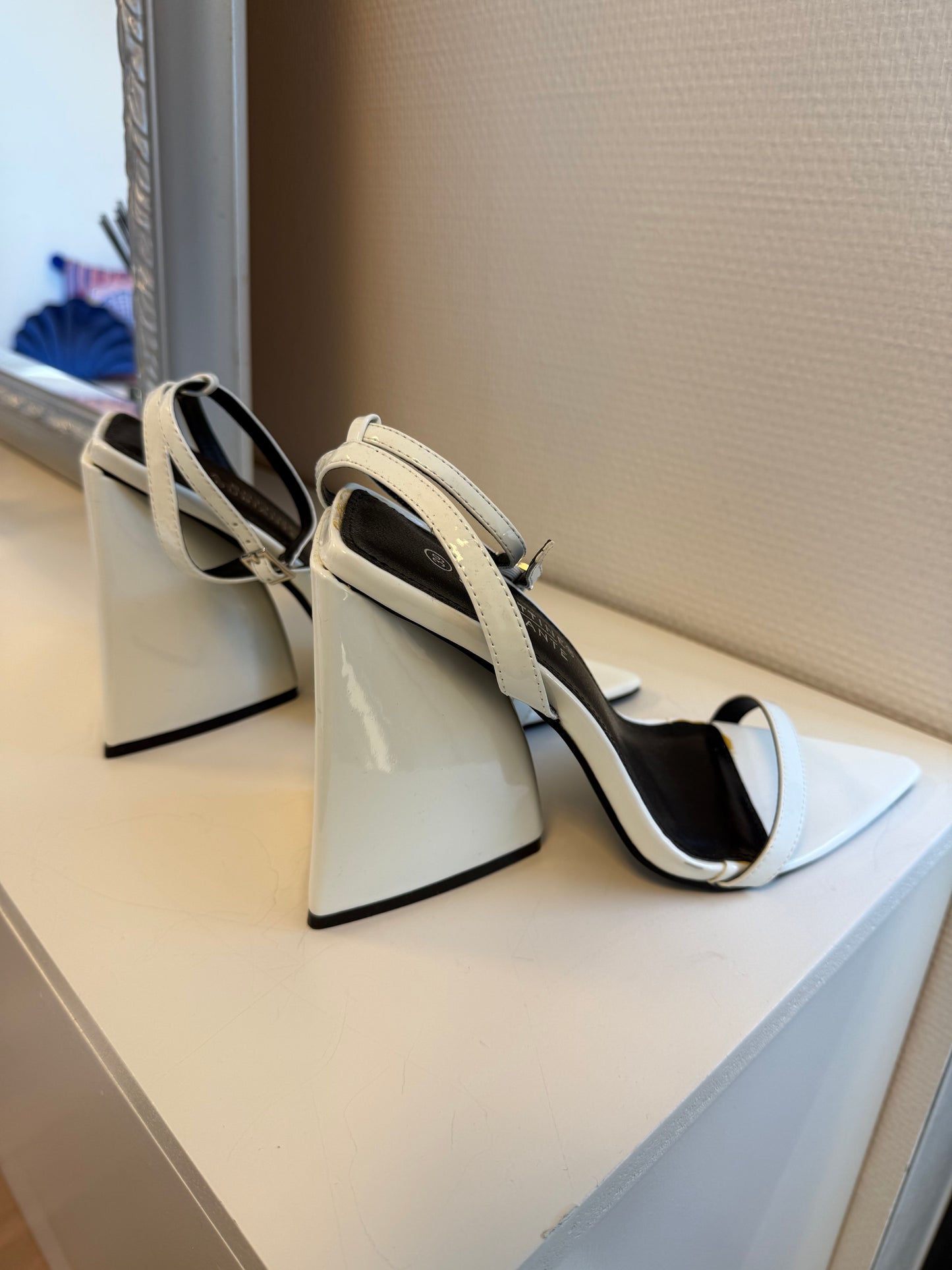 Nina heels white