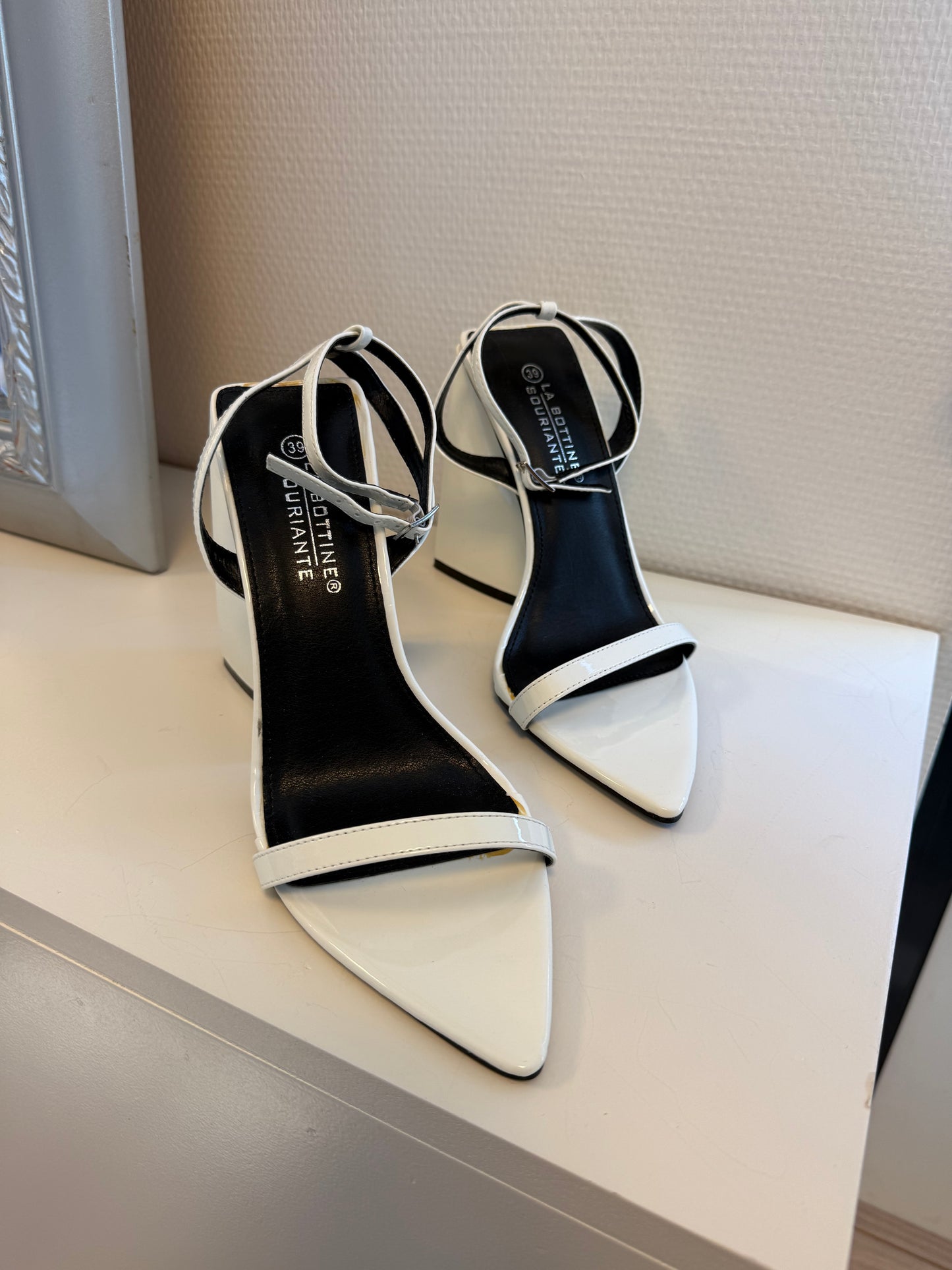 Nina heels white