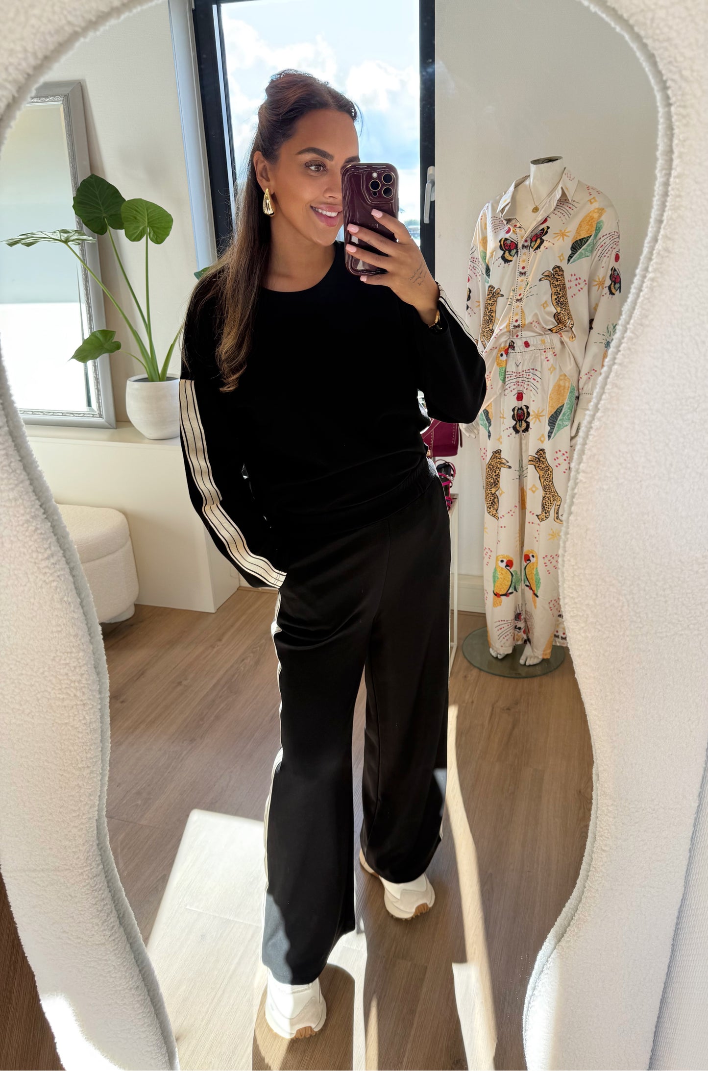 Scarlet stripe jogger set black