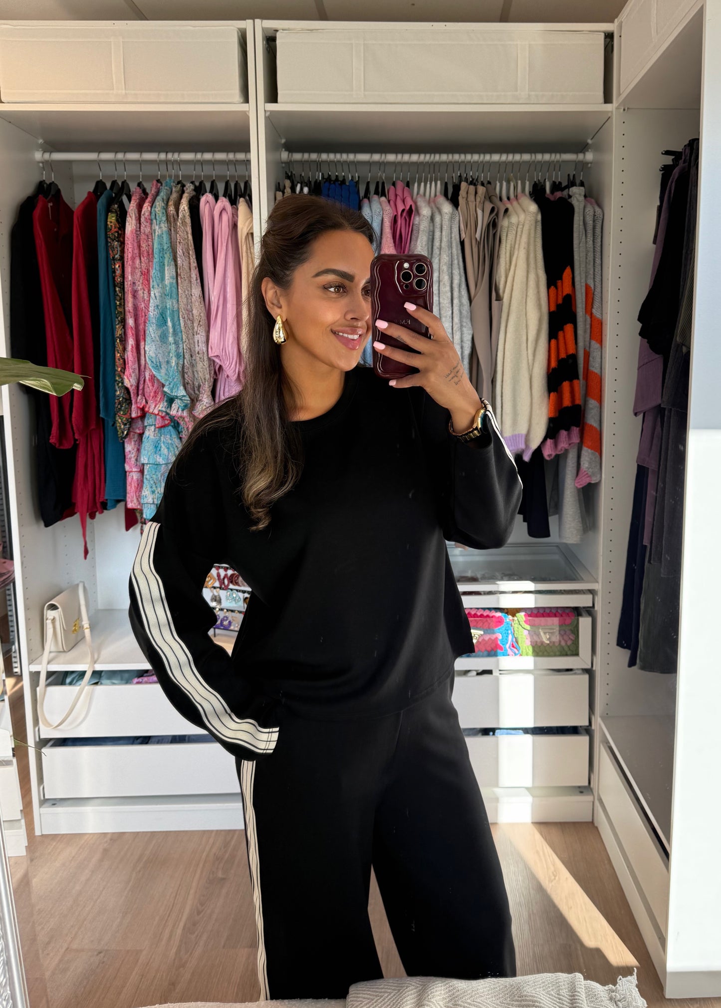 Scarlet stripe jogger set black