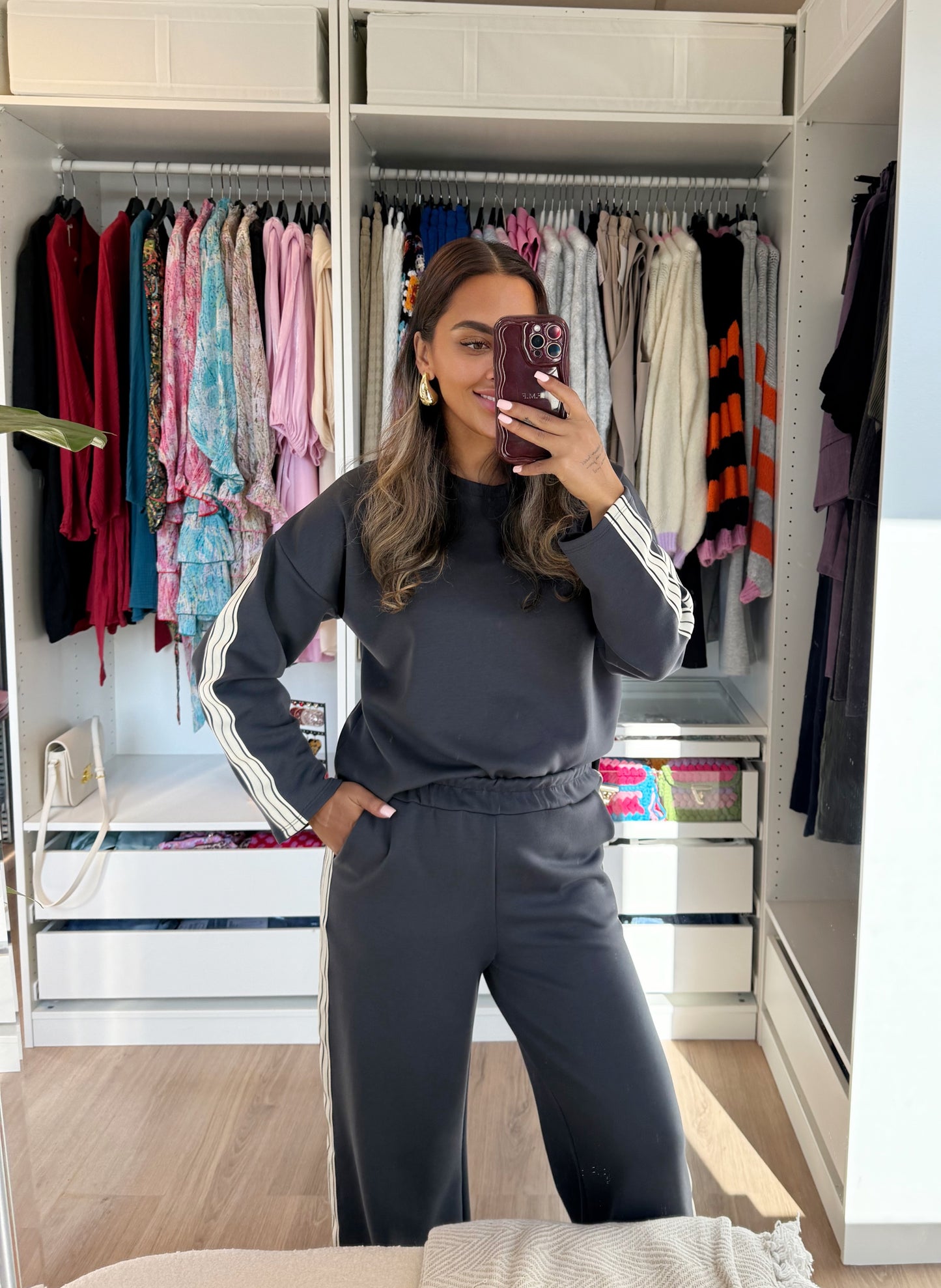 Scarlet stripe jogger set dark grey
