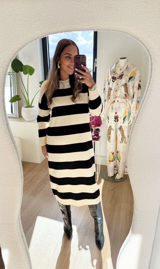 Kaelynn knitted stripe dress beige & black