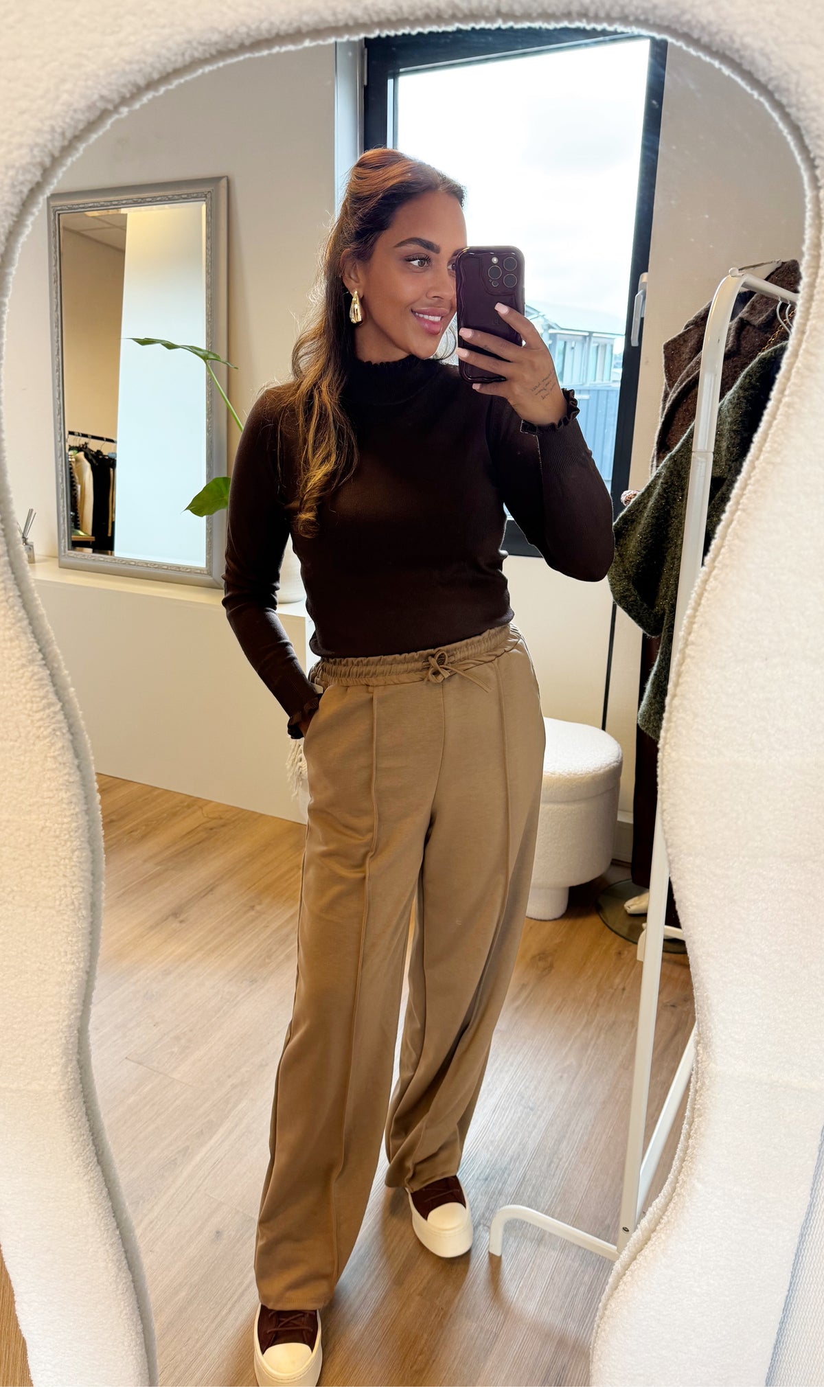 Tailored jogger straight fit camel