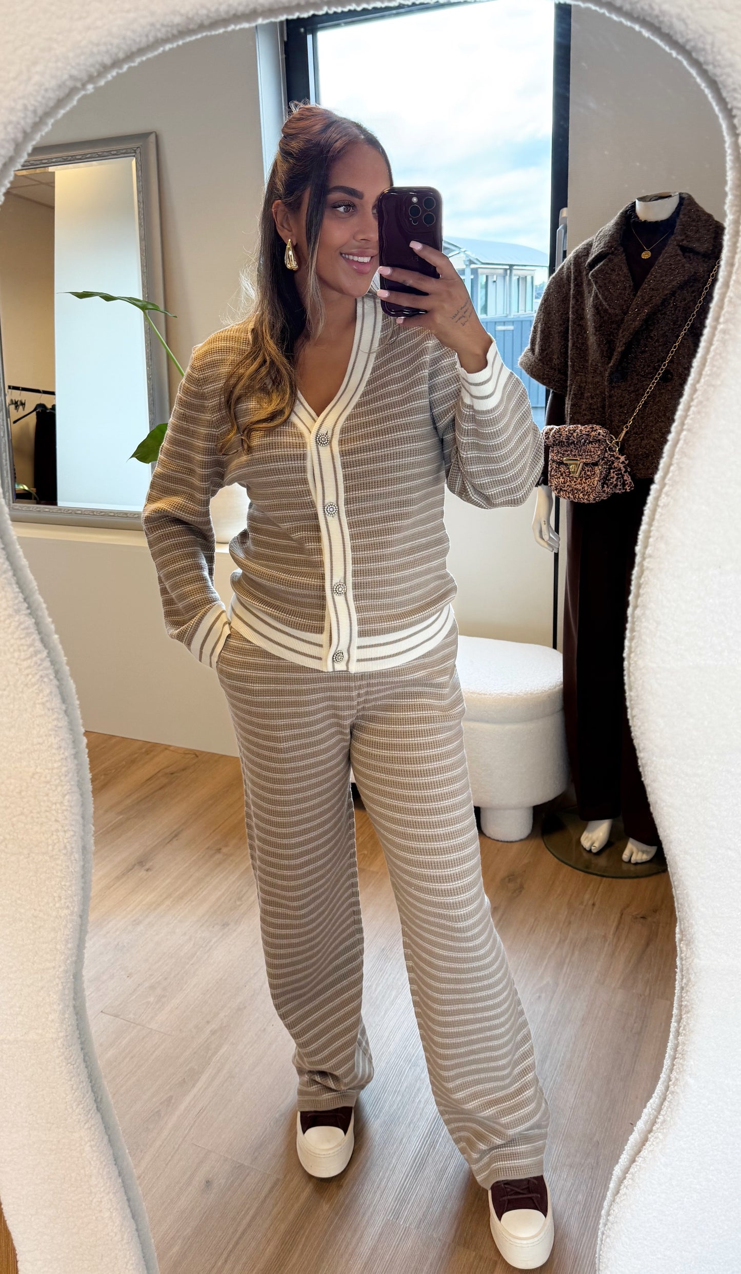 Chanelle luxe two-piece set taupe & white