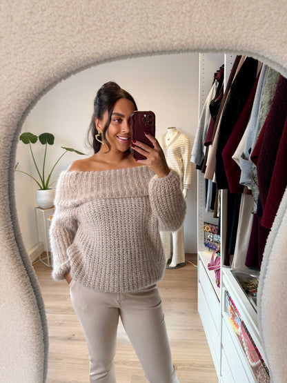 Amber off-shoulder knit beige