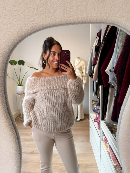 Amber off-shoulder knit beige