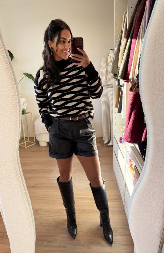 Leatherlook short black