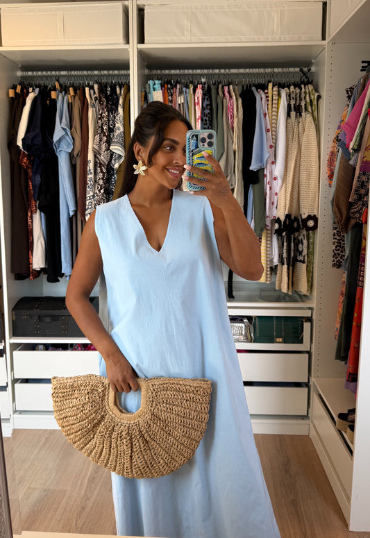 Viscose maxi jurk met vhals & zakken lichtblauw