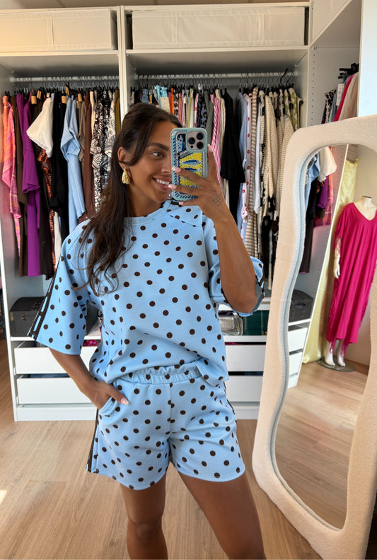 Tweedelige set met polka dot lichtblauw