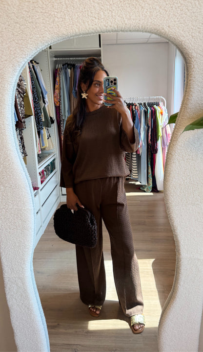 Tweedelige set met crepe print choco bruin
