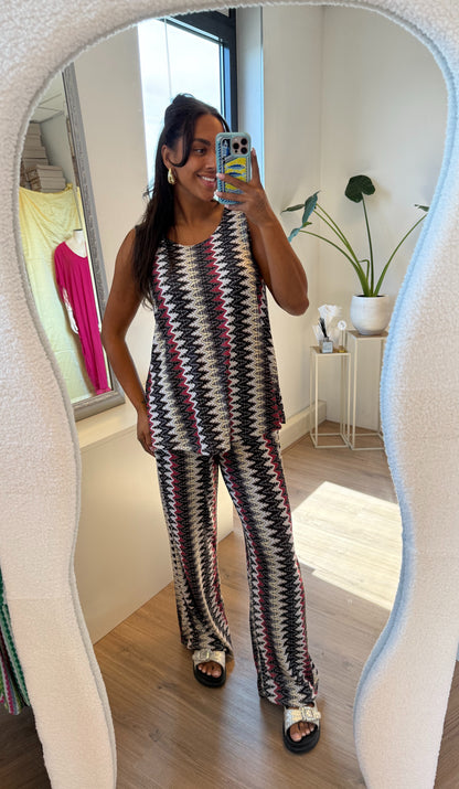 Tweedelige set shiny met print zwart & rood