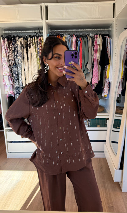 Tweedelig pak met strass choco bruin