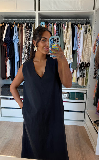 Viscose maxi jurk met vhals & zakken zwart