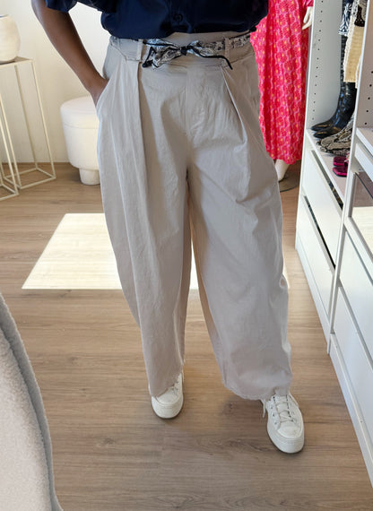 Ballonbroek met sjaal ceintuur beige