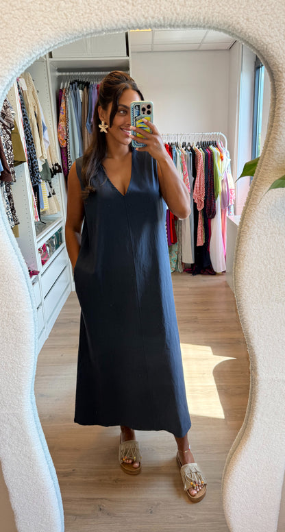 Viscose maxi jurk met vhals & zakken donkerblauw