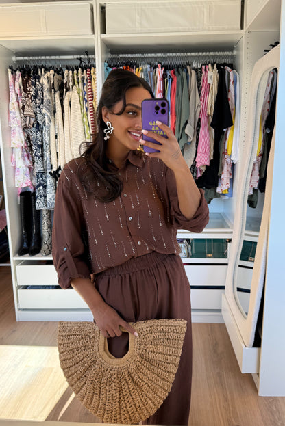 Tweedelig pak met strass choco bruin