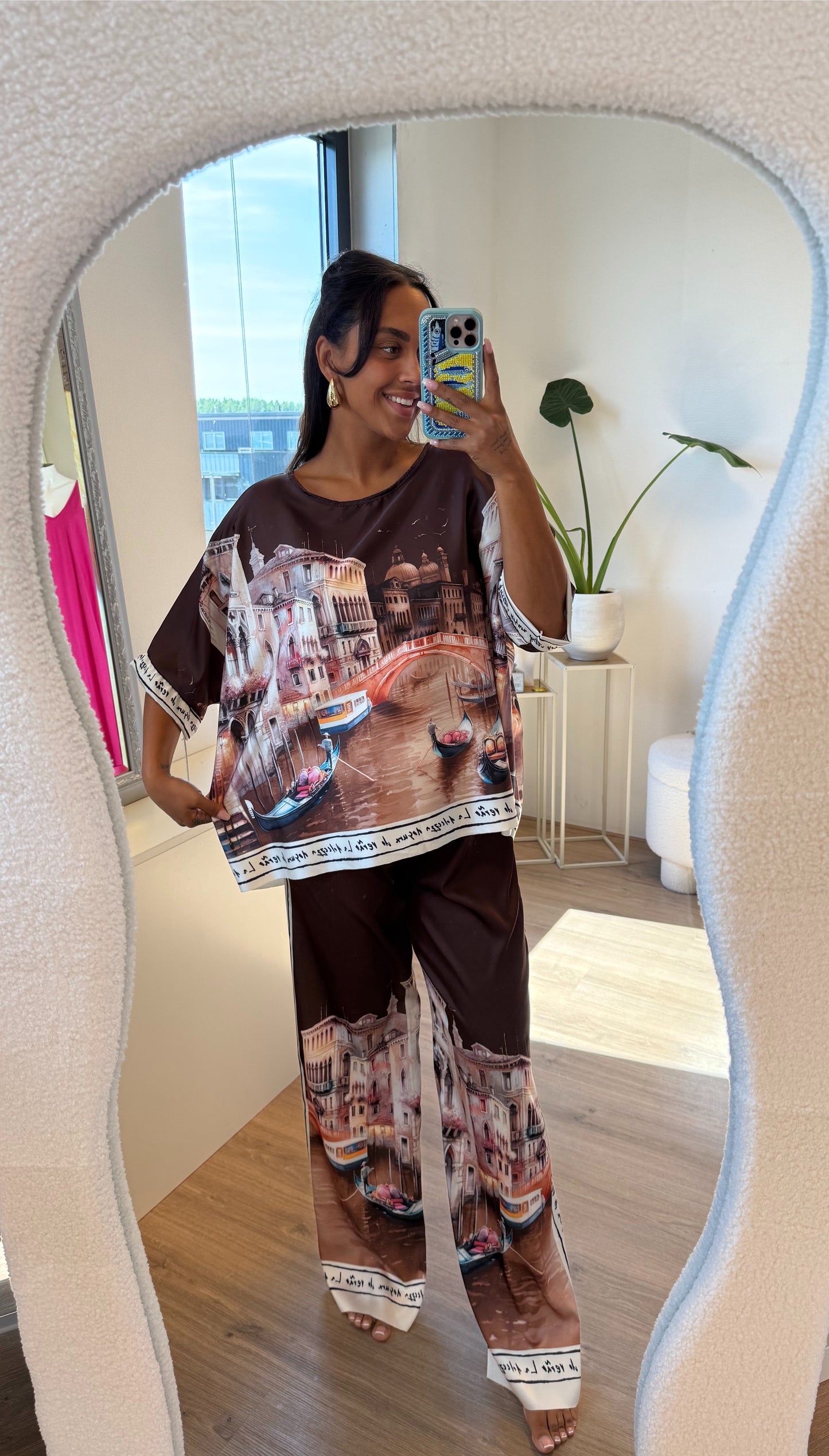 Tweedelige satijn set dolce vita choco bruin