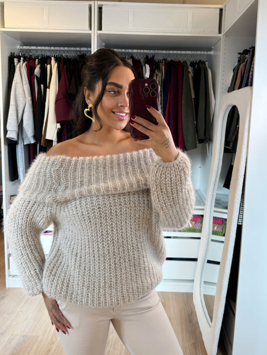 Amber off-shoulder knit beige
