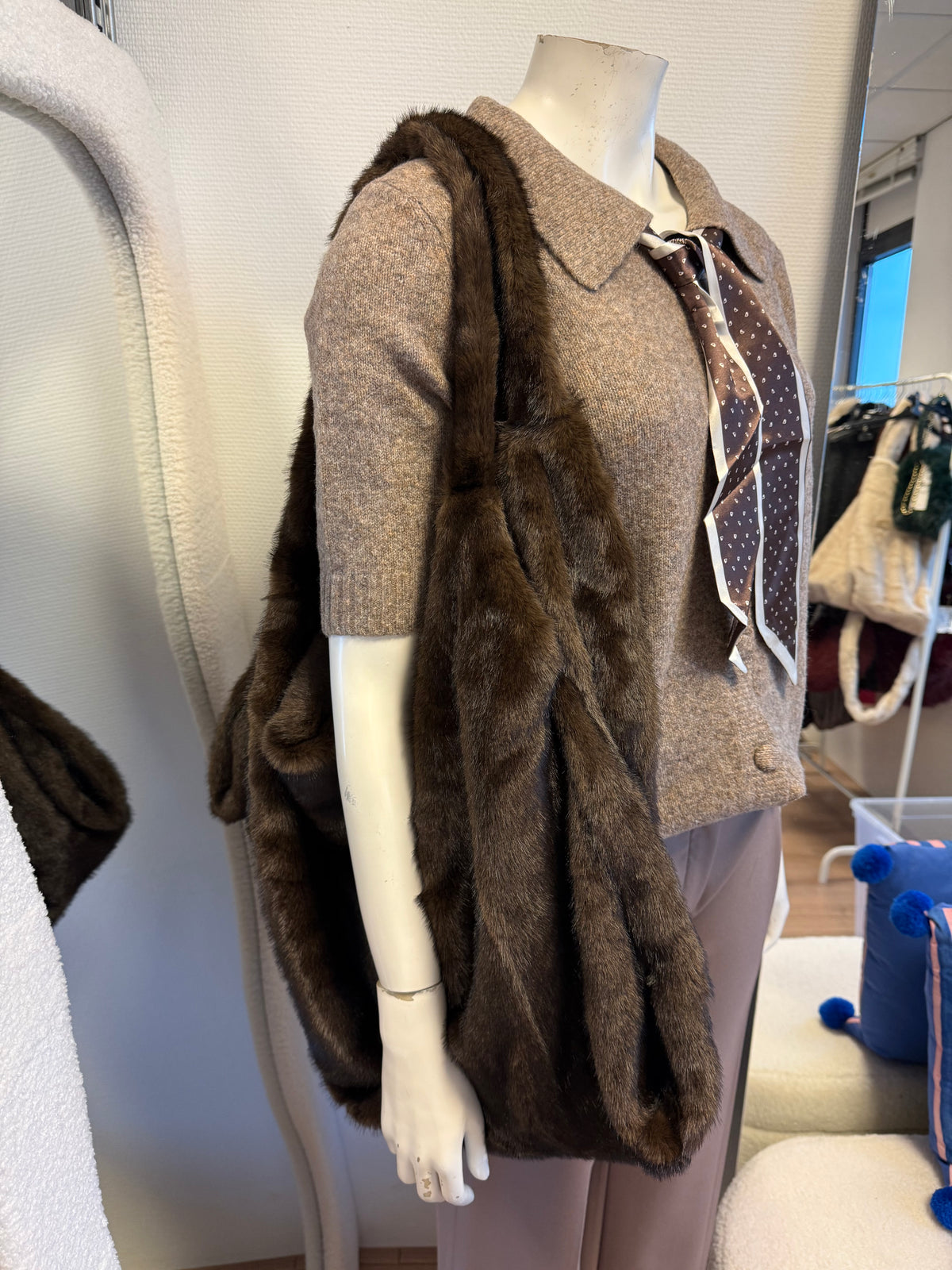 Faux fur slouchy tas XL choco bruin