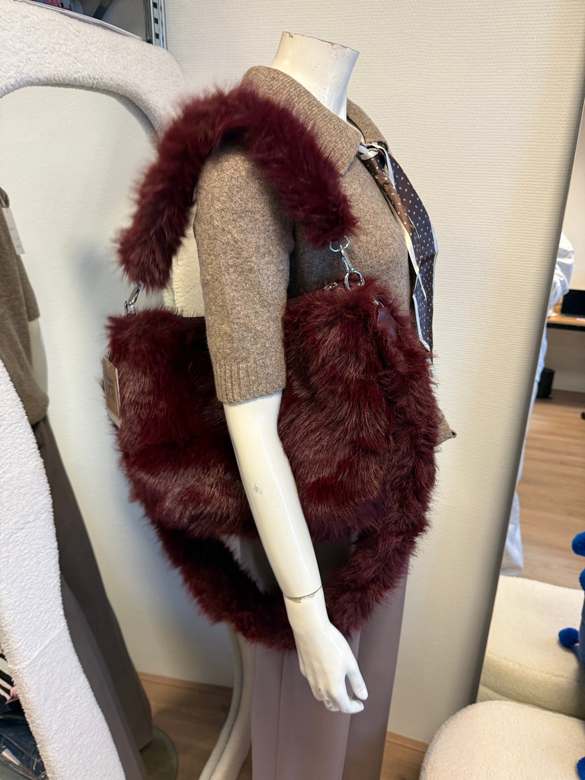Faux fur schoudertas middelmaat bordeaux