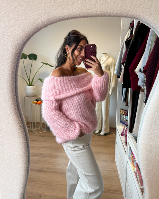 Amber off-shoulder knit baby pink