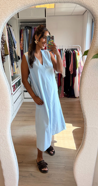 Viscose maxi jurk met vhals & zakken lichtblauw