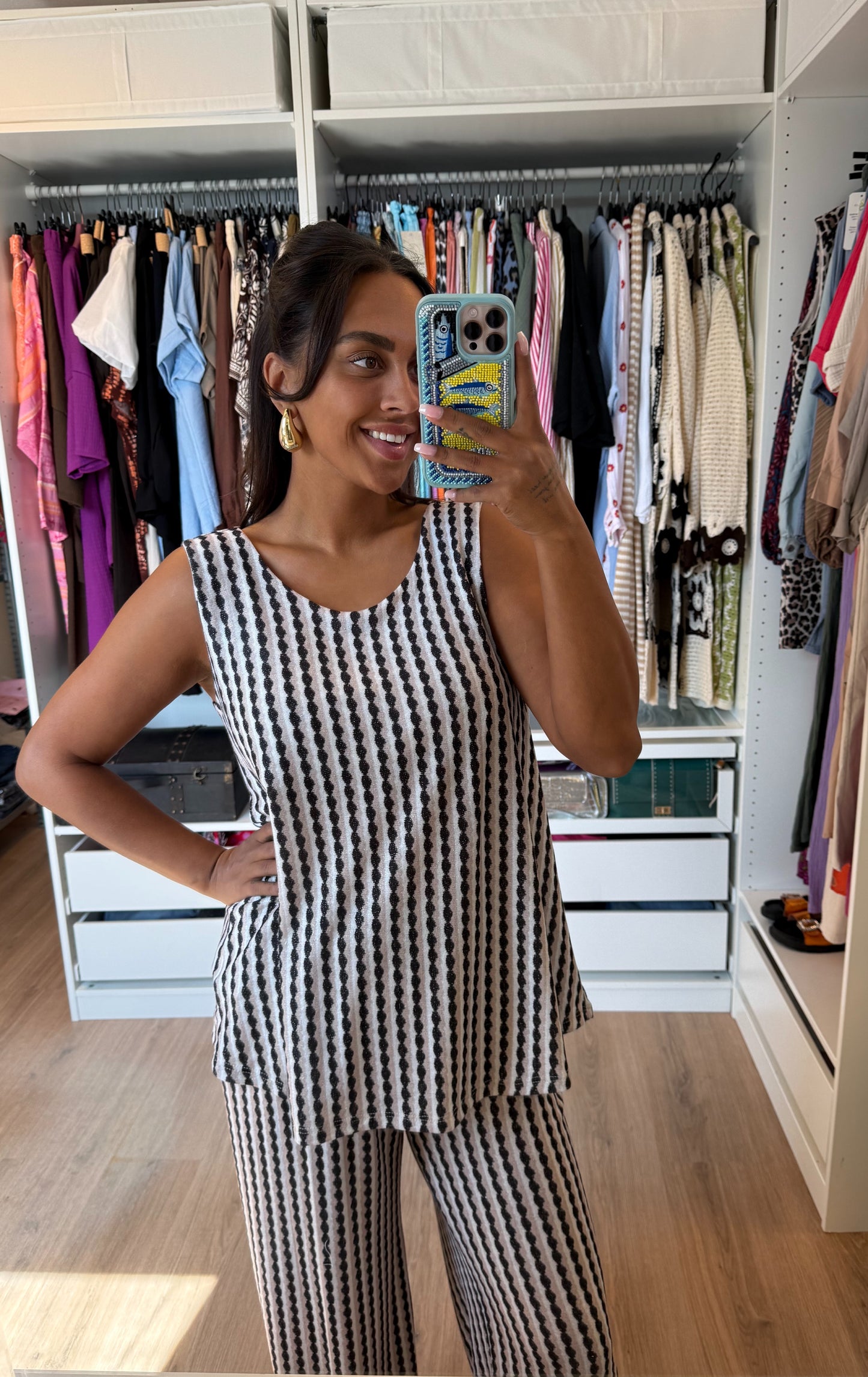 Tweedelige set shiny met print beige & zwart
