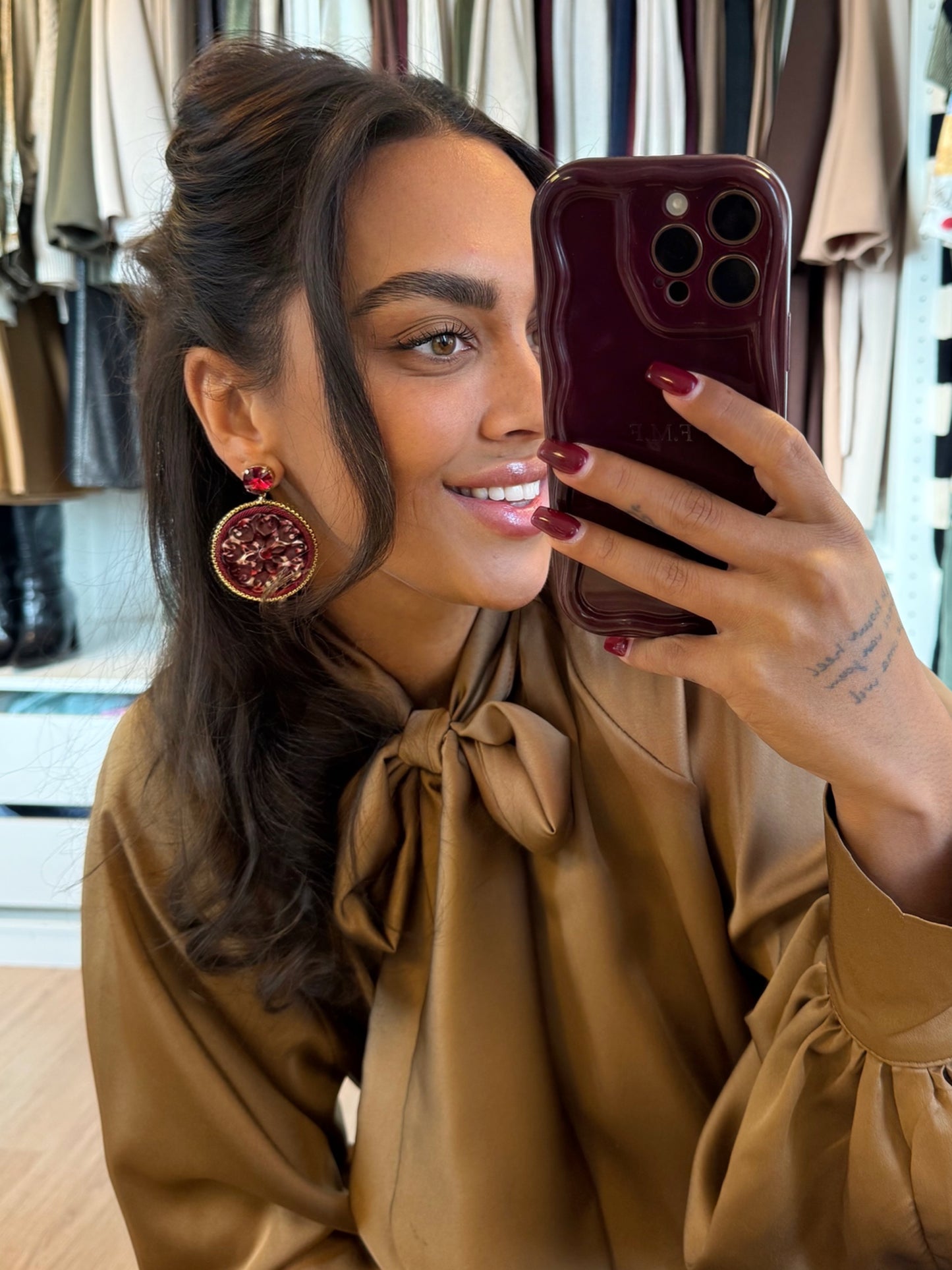 Oorbellen rond bordeaux & goud