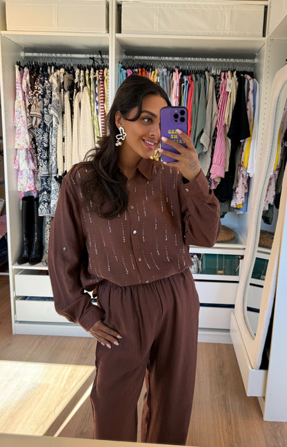 Tweedelig pak met strass choco bruin